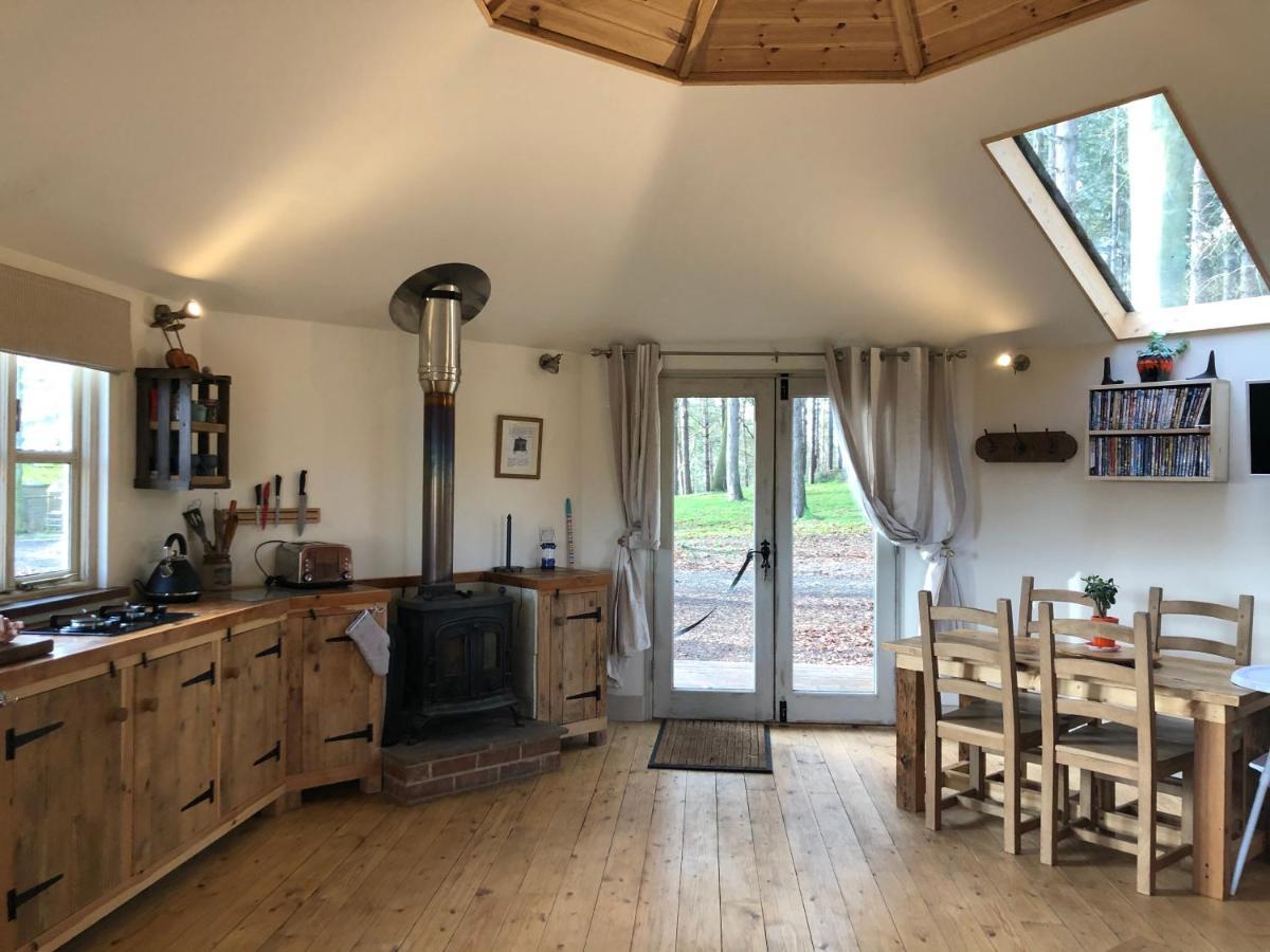 Woodpecker Cabin With Hot Tub King's Lynn Eksteriør billede