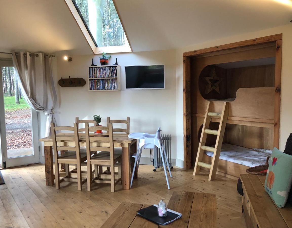 Woodpecker Cabin With Hot Tub King's Lynn Eksteriør billede
